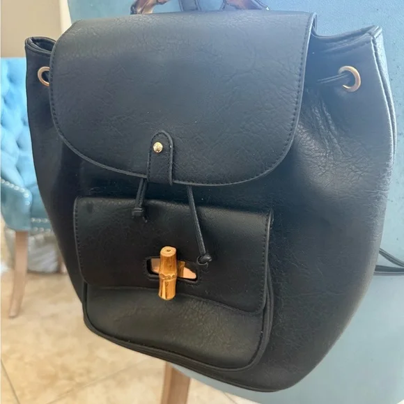 Black Leather Backpack with Bamboo Handle - Picture 4 of 5